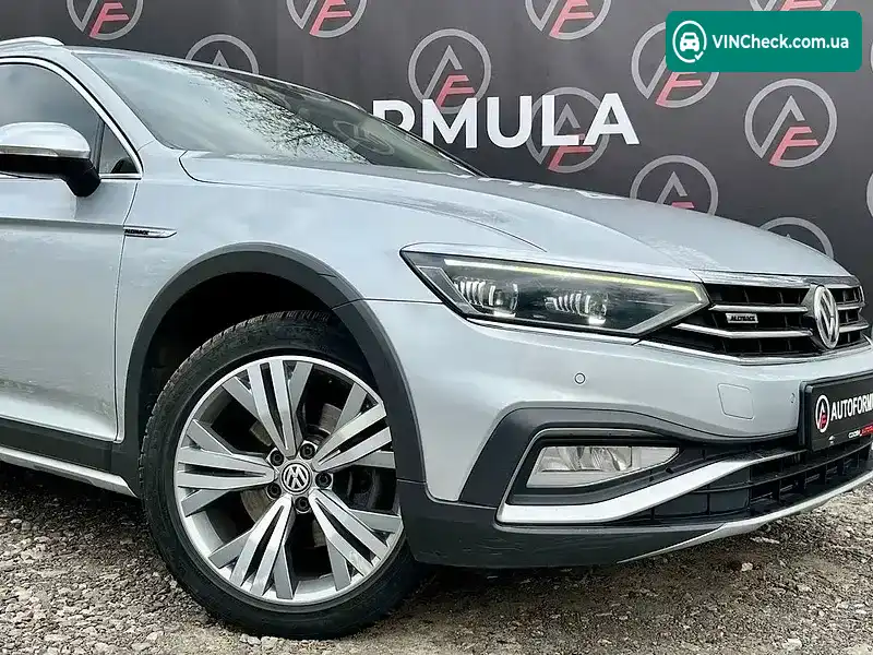 Volkswagen Passat 2019, фото з оголошення 2 з 21, VIN WVWZZZ3CZLE043541
