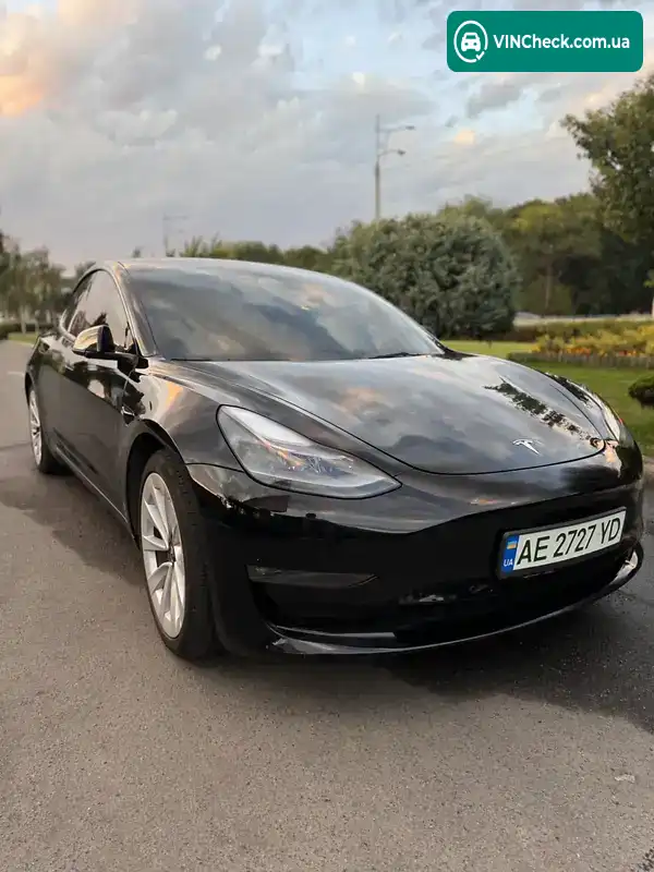 Tesla Model 3 2022, фото з оголошення 2 з 11, VIN 5YJ3E1EA2NF369294