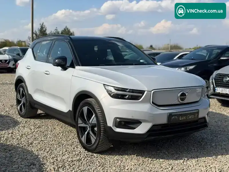 Volvo XC40 2021, фото з оголошення 1 з 21, VIN YV1XZEDVEM2543104