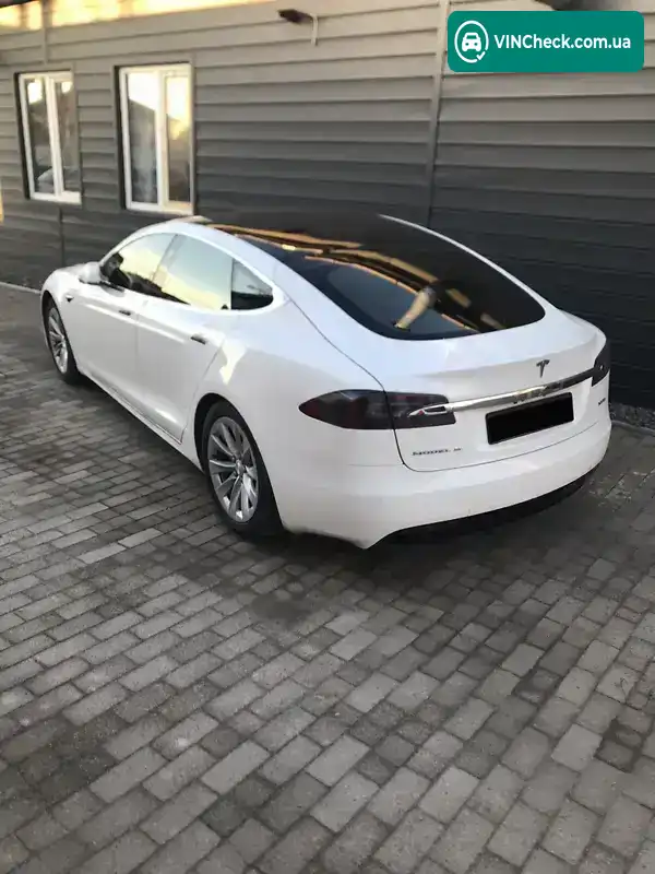 Tesla Model S 2019, фото з оголошення 2 з 21, VIN 5YJSA1E28KF302050