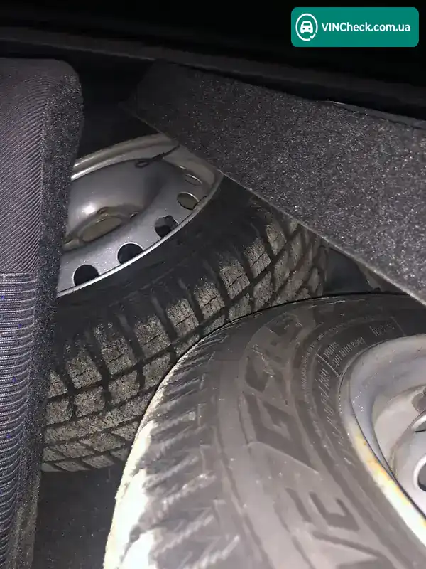 Mazda 323 1995, фото з оголошення 2 з 20, VIN JMZBA14P501210417