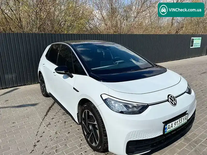 Volkswagen ID.3 2023, фото з оголошення 1 з 11, VIN LSVFB6E9XP2028592