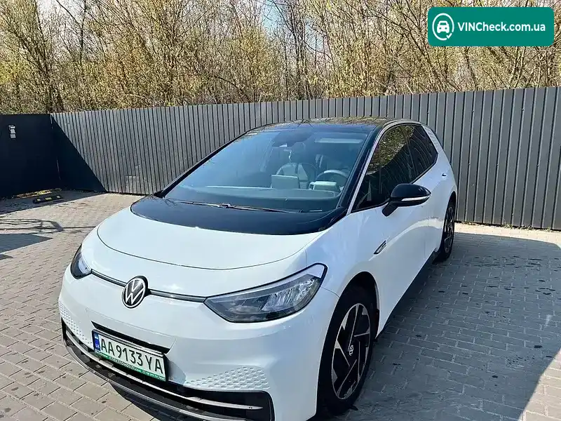 Volkswagen ID.3 2023, фото з оголошення 2 з 11, VIN LSVFB6E9XP2028592