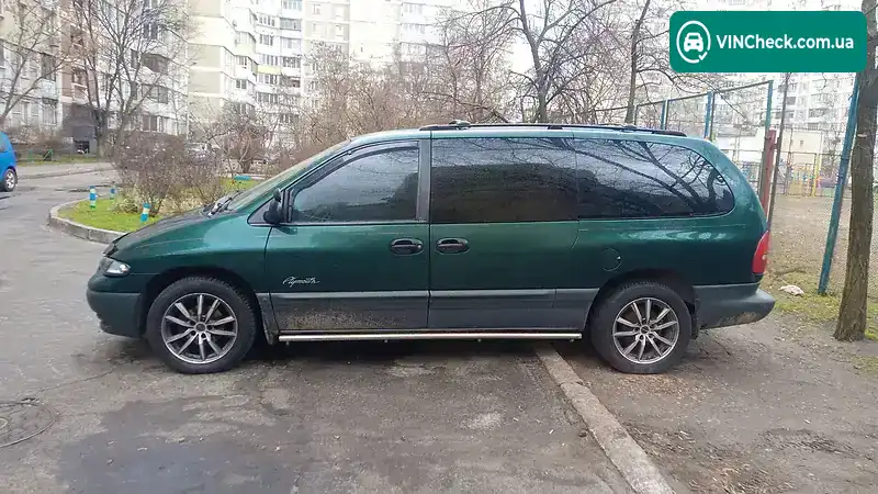 Plymouth Grand Voyager 1998, фото з оголошення 2 з 20, VIN 1P4GP44R5WB537028