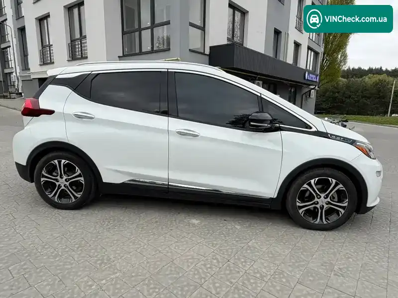 Chevrolet Bolt EV 2017, фото з оголошення 2 з 21, VIN 1G1FX6S07H4161223