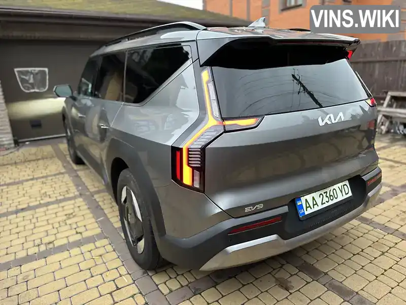 Kia EV9 2023, фото з оголошення 2 з 21, VIN KNDAB5S11R6030524