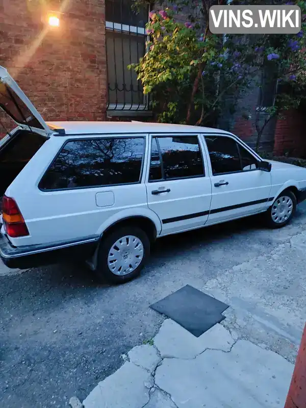 Volkswagen Passat 1988, фото з оголошення 2 з 21, VIN WVWZZZ33ZJE012339