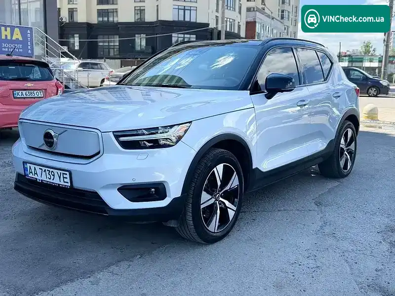 Volvo XC40 2021, фото з оголошення 2 з 21, VIN YV4ED3UR0M2583634