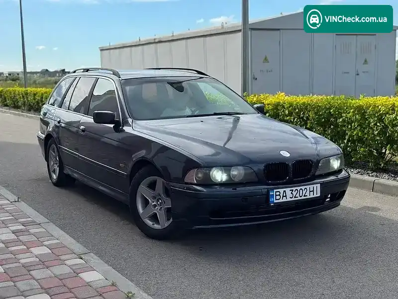 BMW 5 Series 2001, фото з оголошення 1 з 18, VIN WBADP81040GV54575