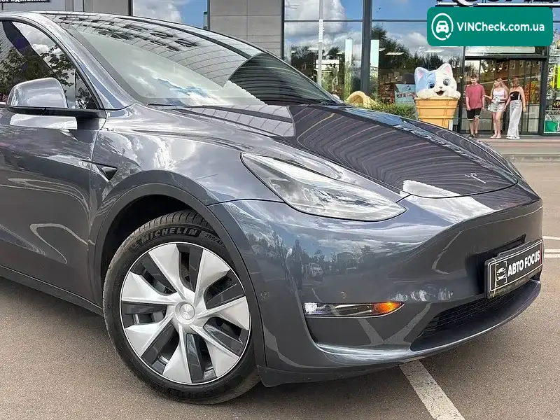Tesla Model Y 2023, фото з оголошення 2 з 20, VIN 7SAYGAEE2PF962730