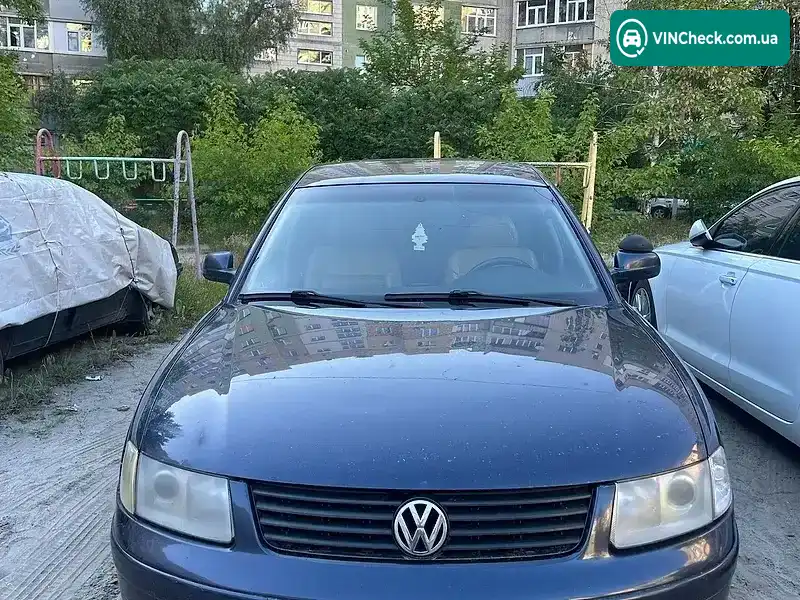 Volkswagen Passat 1999, фото з оголошення 1 з 7, VIN WVWZZZ3BZXE299820