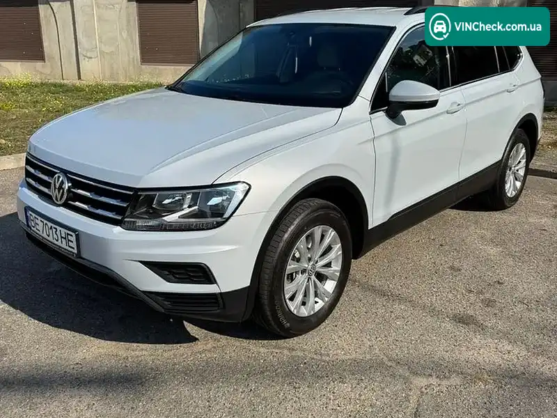 Volkswagen Tiguan 2018, фото з оголошення 2 з 19, VIN 3VV2B7AX6KM019984