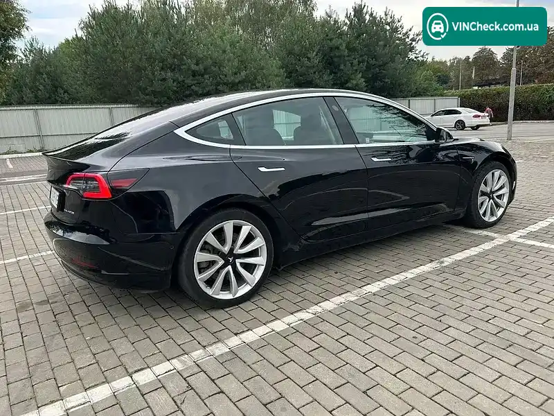 Tesla Model 3 2019, фото з оголошення 2 з 18, VIN 5YJ3E7EB9KF241769