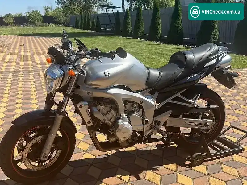 Yamaha FZ6 Fazer 2005, фото з оголошення 1 з 7, VIN JYARJ074000015827