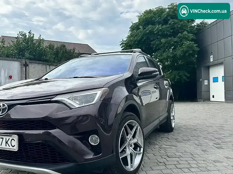 Toyota RAV4 2016, фото з оголошення 1 з 8, VIN 2T3RFREV0GW476849