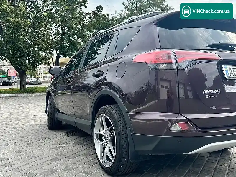 Toyota RAV4 2016, фото з оголошення 2 з 8, VIN 2T3RFREV0GW476849