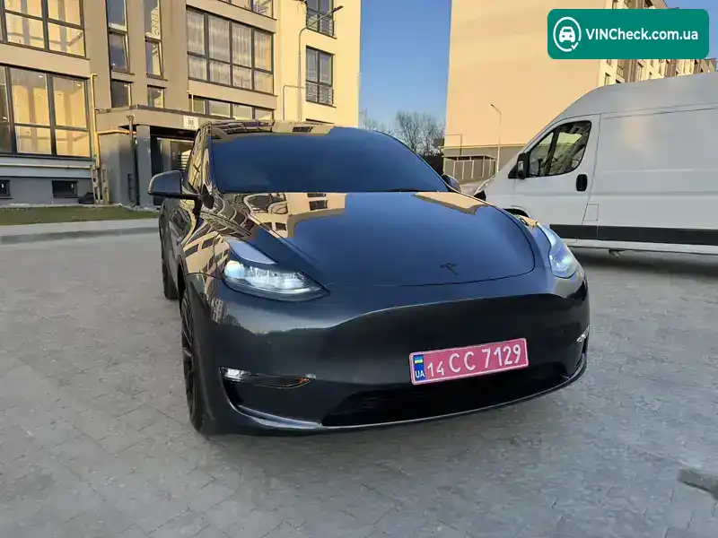 Tesla Model Y 2023, фото з оголошення 2 з 20, VIN 7SAYGAEE1PF852297