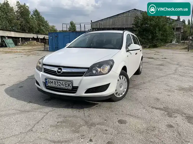 Opel Astra 2010, фото з оголошення 1 з 9, VIN W0L0AHL35A2078125