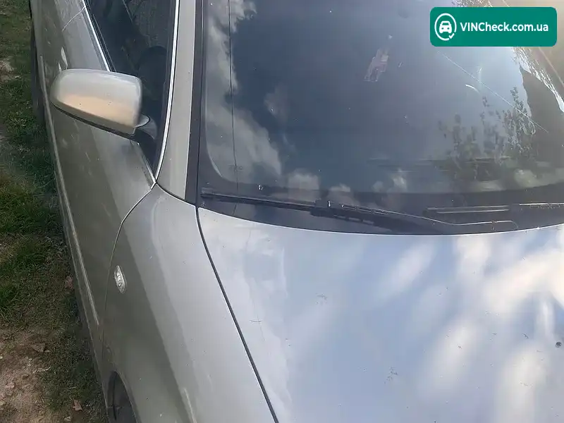 Audi A4 2003, фото з оголошення 2 з 7, VIN WAUZZZ8E13A285045