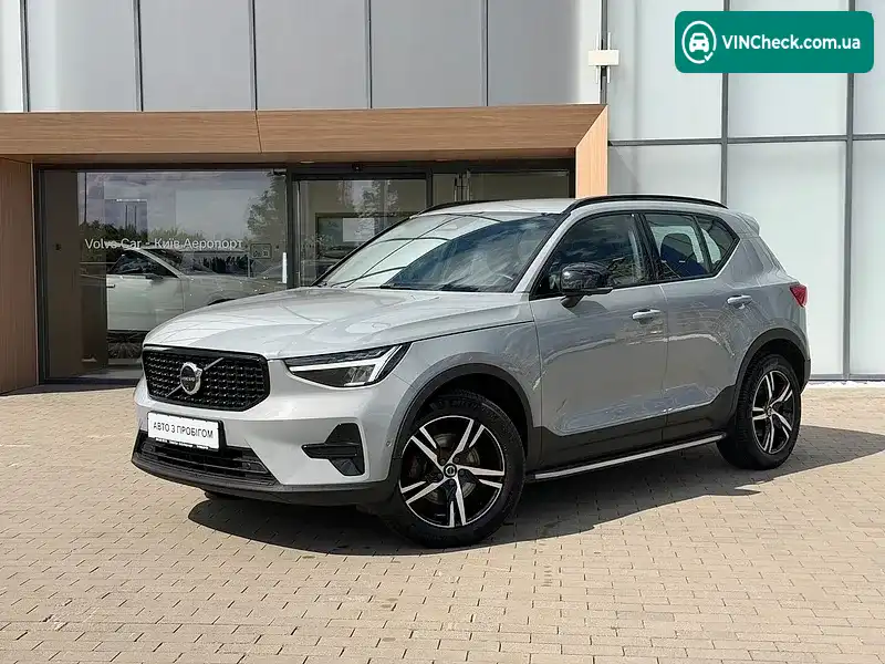 Volvo XC40 2025, фото з оголошення 1 з 20, VIN YV1XZK7V1S2575758