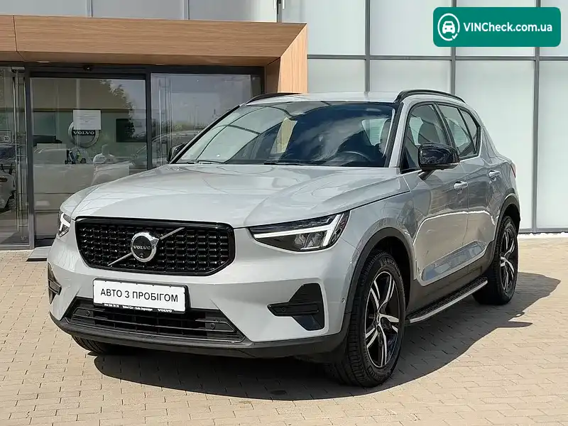 Volvo XC40 2025, фото з оголошення 2 з 20, VIN YV1XZK7V1S2575758