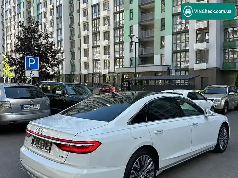 Audi A8 2019, фото з оголошення 2 з 20, VIN WAU8DAF8XKN017241