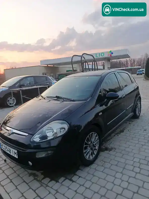 Fiat Punto 2010, фото з оголошення 2 з 8, VIN ZFA19900001693404