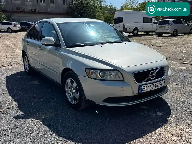 Volvo S40 2010, фото з оголошення 2 з 14, VIN YV1MS76F2B2533012