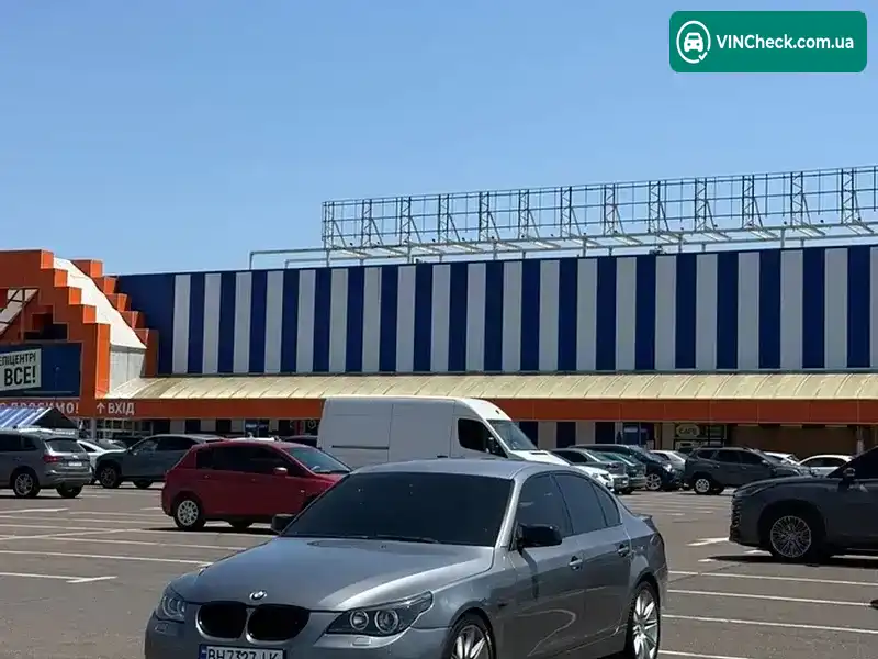 BMW 5 Series 2004, фото з оголошення 2 з 10, VIN WBANC71000B644667