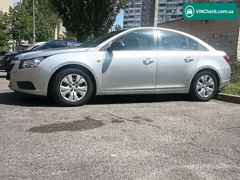 Chevrolet Cruze 2012, фото з оголошення 2 з 9, VIN 1G1PB5SGXD7159839