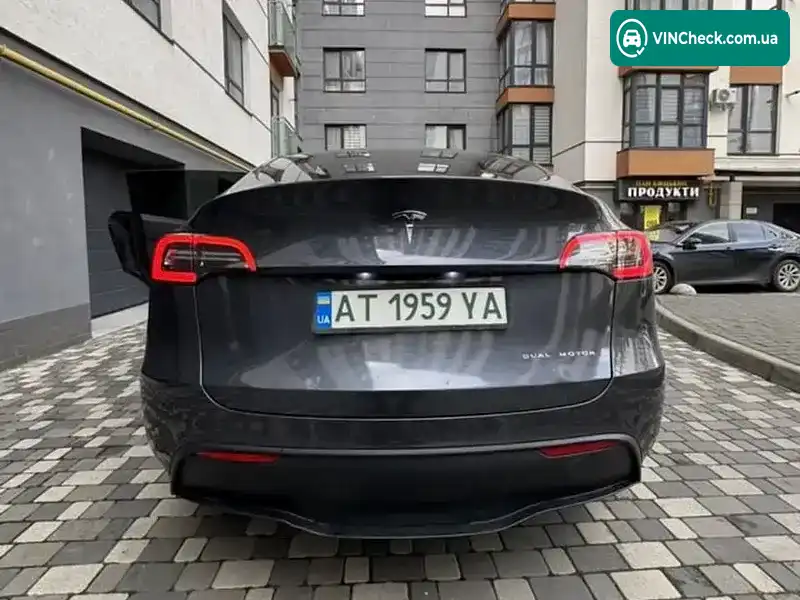 Tesla Model Y 2022, фото з оголошення 2 з 6, VIN 7SAYGDEE9NF495420