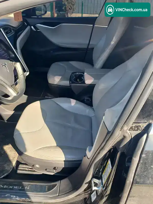 Tesla Model S 2013, фото з оголошення 2 з 9, VIN 5YJSA1CG8DFP20044