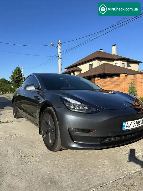 Tesla Model 3 2018, фото з оголошення 1 з 17, VIN 5YJ3E1EB1JF129222
