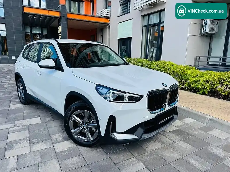 BMW X1 2024, фото з оголошення 2 з 20, VIN WBA11EG0505Z36328