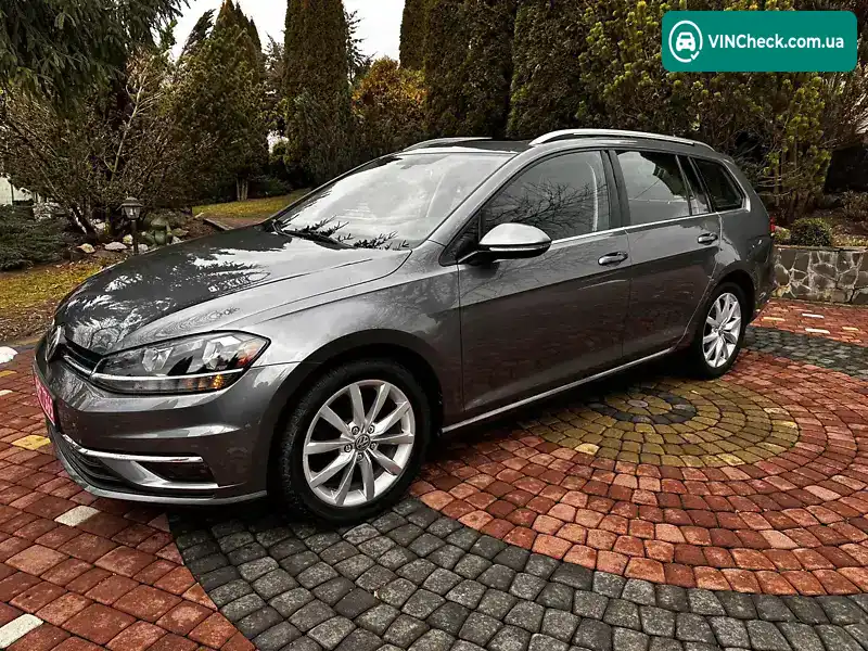 Volkswagen Golf 2018, фото з оголошення 2 з 20, VIN 3VWL17AU5JM759517
