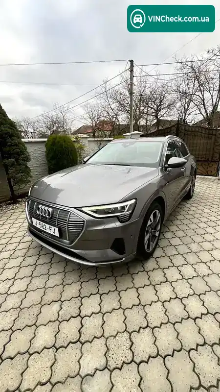 Audi e-tron 2020, фото з оголошення 1 з 21, VIN WAUZZZGE5LB016381
