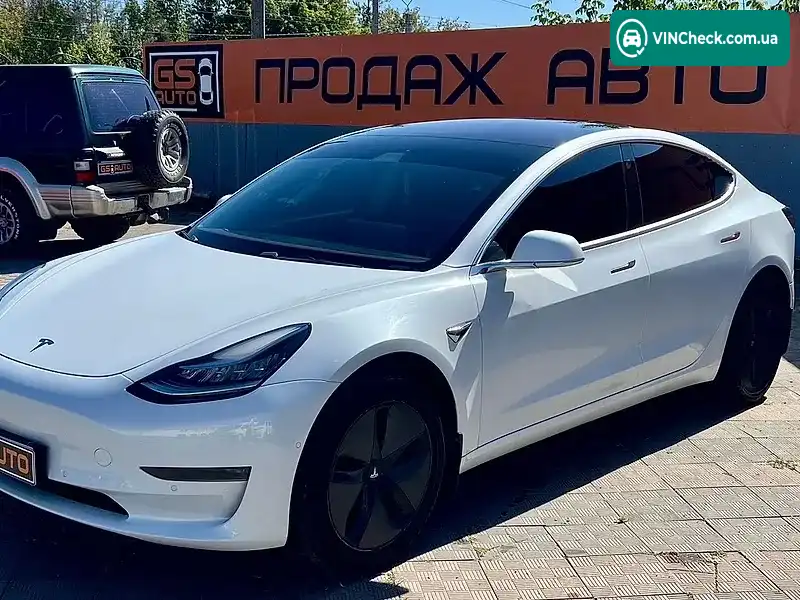 Tesla Model 3 2018, фото з оголошення 2 з 18, VIN 5YJ3E1EA3JF042011
