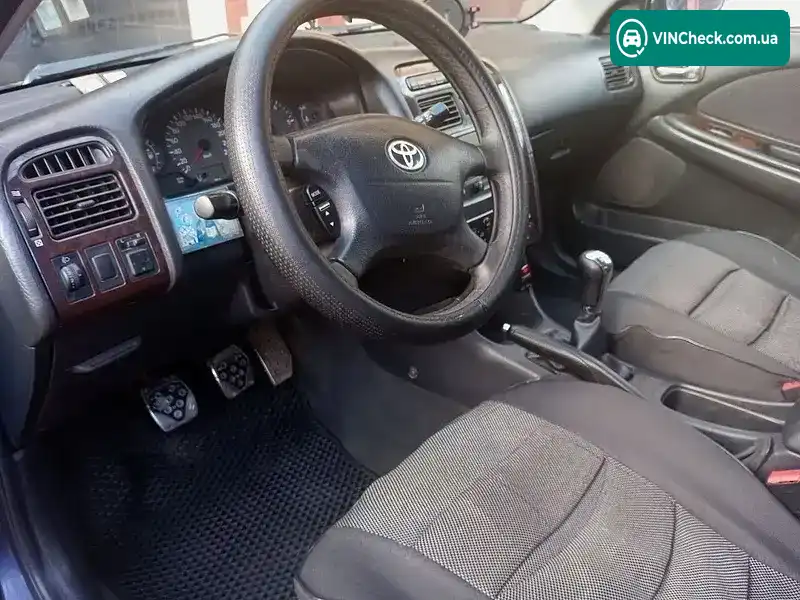 Toyota Avensis 2001, фото з оголошення 2 з 10, VIN SB172DBN00E047907
