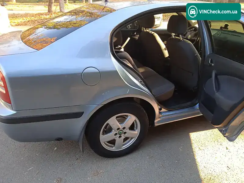 Skoda Octavia 2005, фото з оголошення 2 з 10, VIN Z021705XF02345051