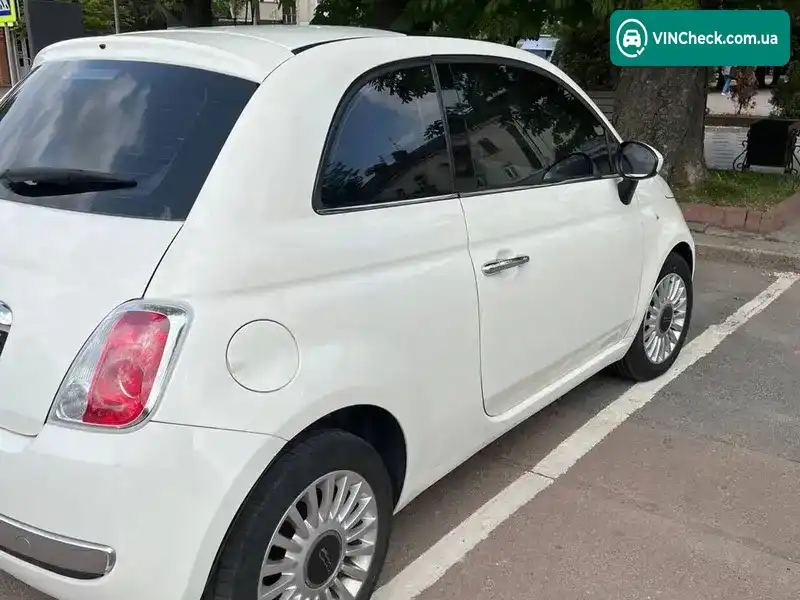 Fiat 500 2011, фото з оголошення 1 з 10, VIN ZFA31200000772806