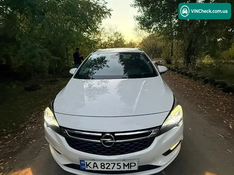 Opel Astra 2019, фото з оголошення 2 з 17, VIN W0VBD8EF0K8028383