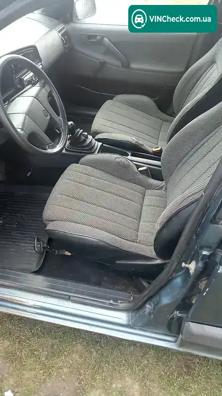Volkswagen Passat 1992, фото з оголошення 2 з 6, VIN WVWZZZ31ZNB312341