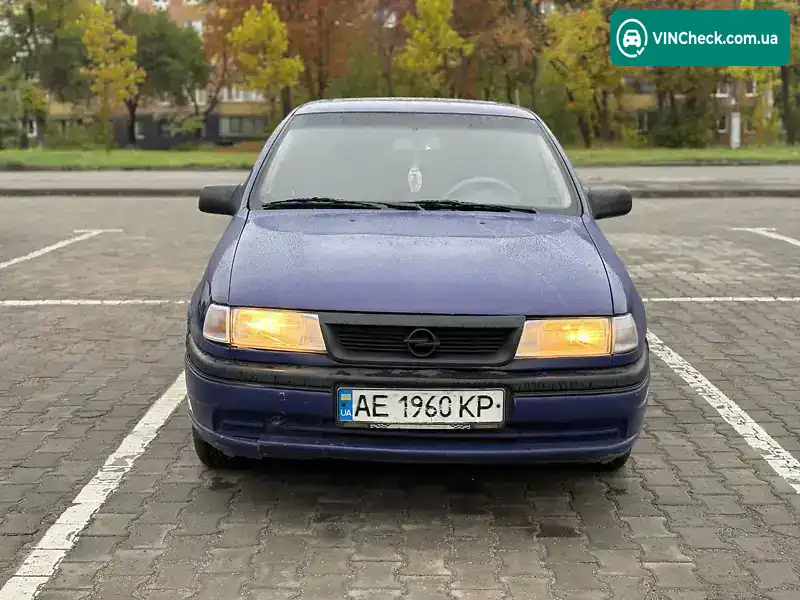 Opel Vectra 1994, фото з оголошення 2 з 10, VIN W0L000087R1063088