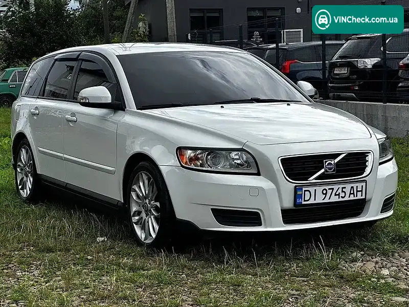 Volvo V50 2009, фото з оголошення 1 з 10, VIN YV1MW76E2A2525593