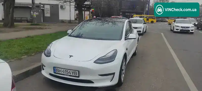 Tesla Model 3 2023, фото з оголошення 1 з 13, VIN 5YJ3E1EA1PF656659