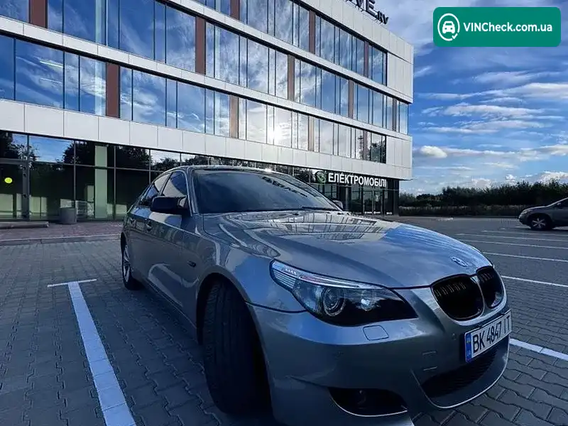 BMW 5 Series 2004, фото з оголошення 2 з 8, VIN WBANC71020B636974