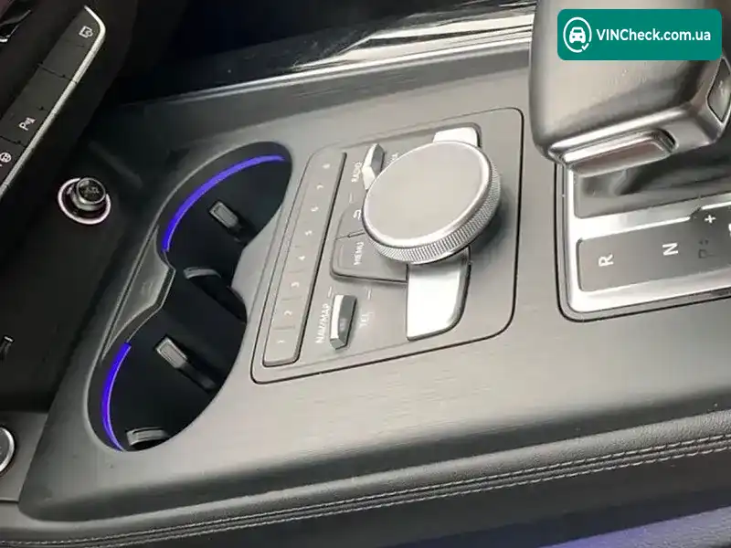Audi A4 2019, фото з оголошення 2 з 14, VIN WAUZZZF43KA049361