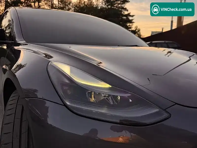 Tesla Model 3 2021, фото з оголошення 2 з 17, VIN 5YJ3E1EB8NF127487