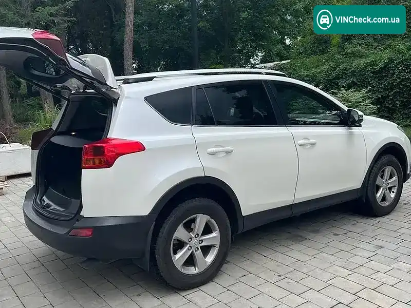 Toyota RAV4 2013, фото з оголошення 2 з 17, VIN JTMDAREV60D029387