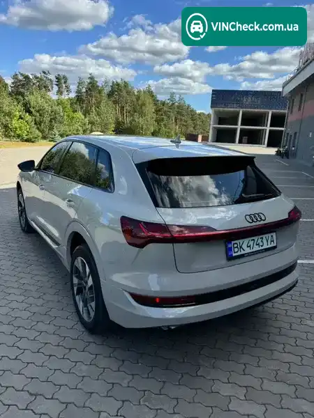 Audi e-tron 2020, фото з оголошення 2 з 21, VIN WAUZZZGEXMB017706